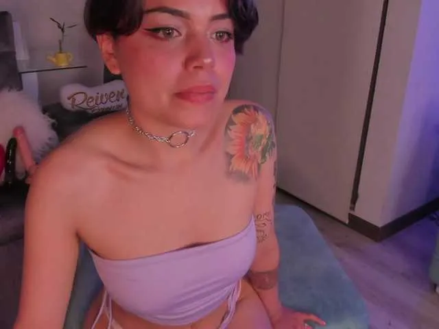 Live sex webcam photo for reiven-brown #268704127