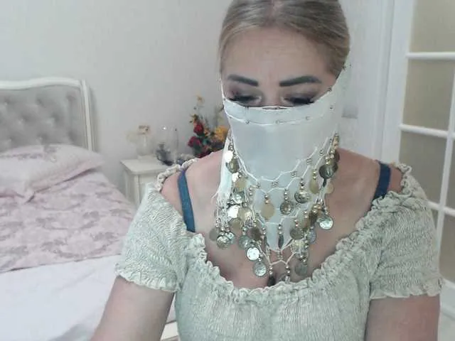 Live sex webcam photo for mirage40 #268713573