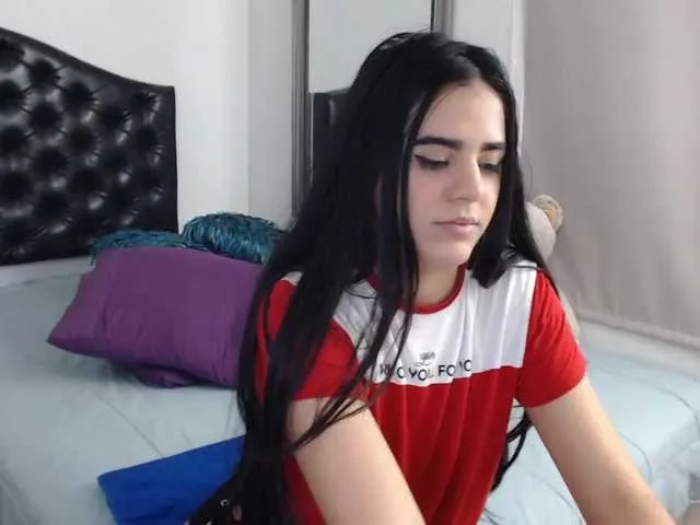 Live sex webcam photo for mia-collins #268704555