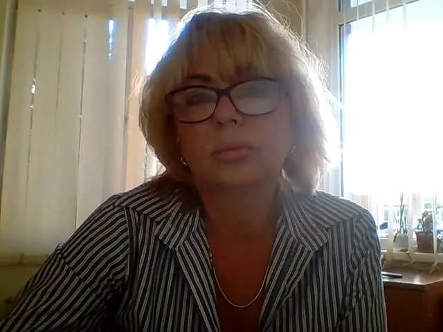 Live sex webcam photo for Luiziana111 #268708250