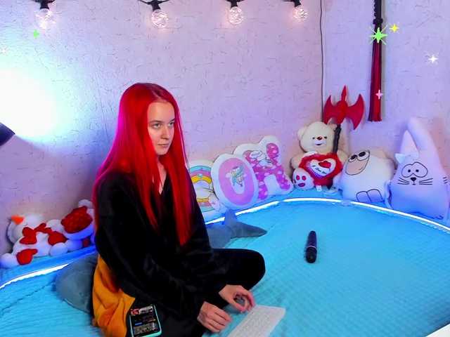 Live sex webcam photo for KiraLiLime #287990075