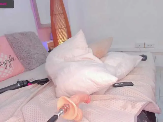 Live sex webcam photo for ScarlettReedd #268708193