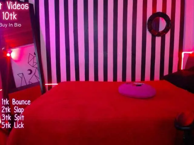 Live sex webcam photo for samantha-rock #268714060