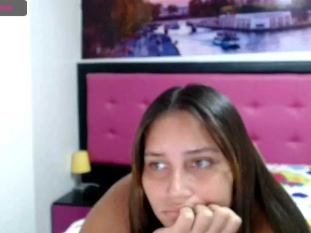 Live sex webcam photo for AgatharFox #268699195