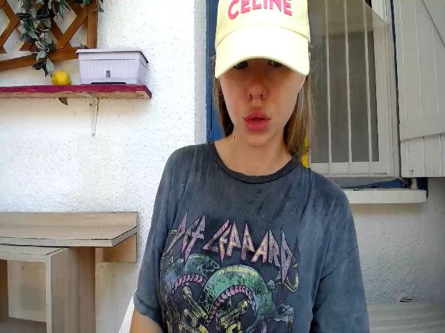 Live sex webcam photo for Linda_0nline #268706628