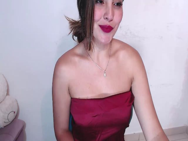 Live sex webcam photo for CARMENVILLA1 #268701611