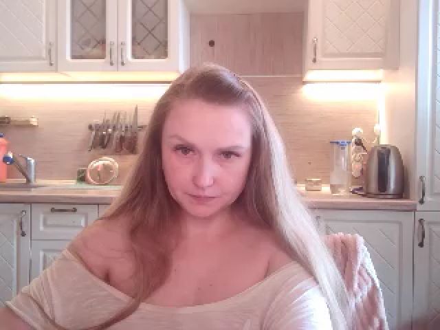 Live sex webcam photo for JaneGrey111 #268710184