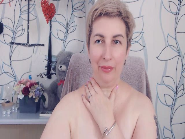 Live sex webcam photo for DepravedMadam #268702559