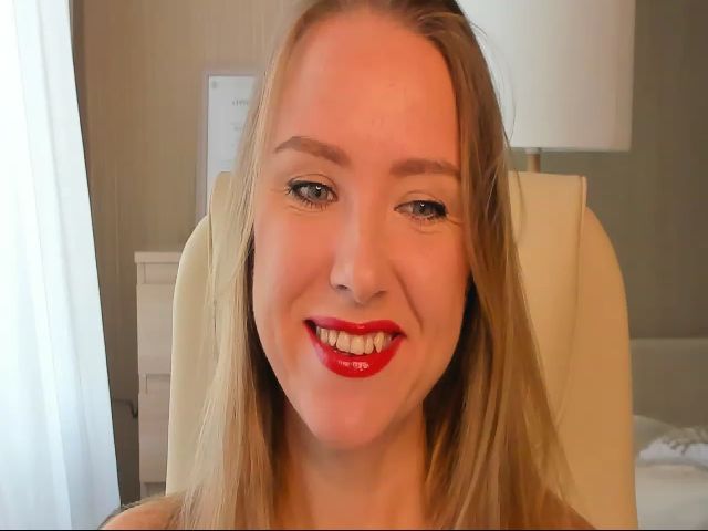 Live sex webcam photo for SharonFlower #268710226