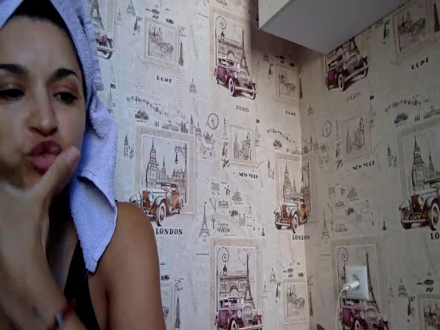 Live sex webcam photo for JolyBoss #268705304
