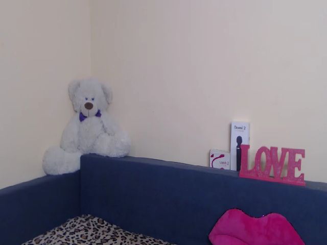 Live sex webcam photo for Anastacia_L #268715713