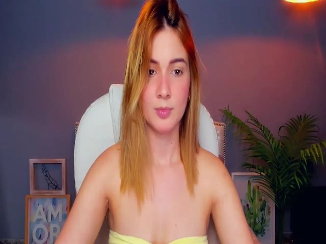 Live sex webcam photo for Alysonluvv #268716105