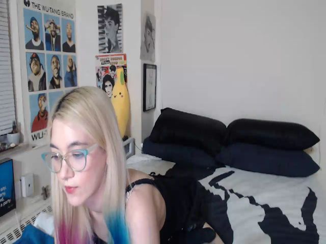 Live sex webcam photo for AnnaTame #268699849