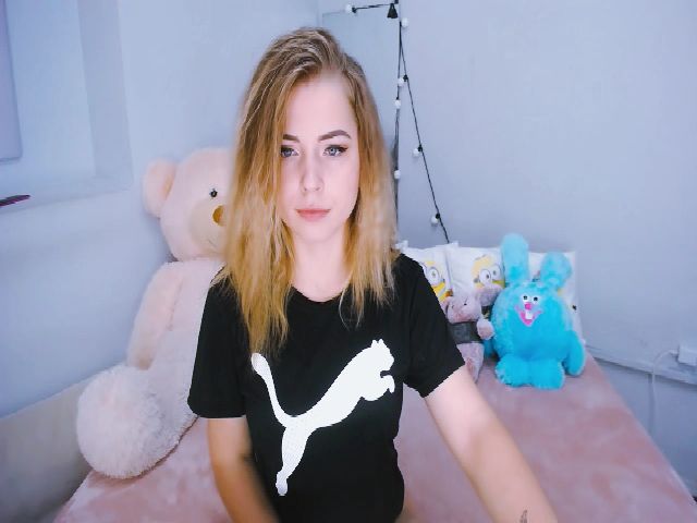 Live sex webcam photo for Minions_Party #268715319