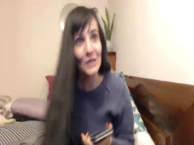 Live sex webcam photo for isabellazee2 #268699537