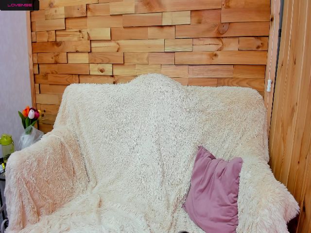 Live sex webcam photo for KattyMalissa #268702105