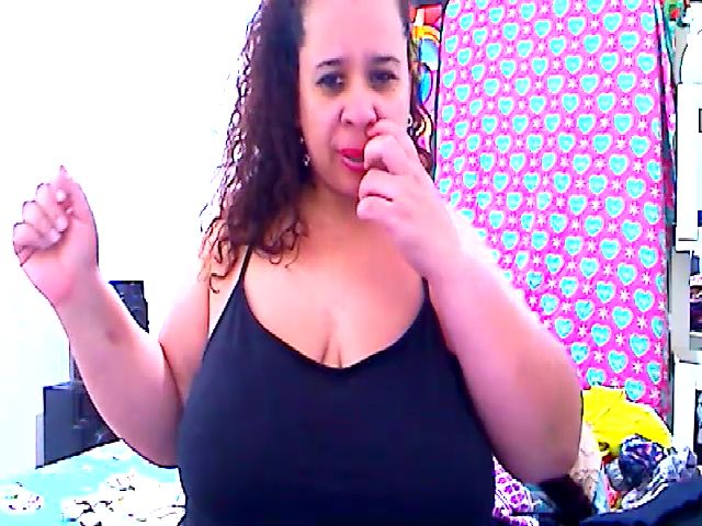 Live sex webcam photo for LatinaBigAss4 #268701097