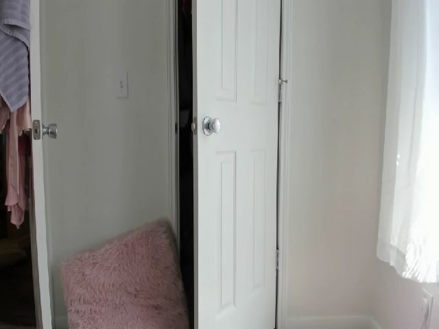 Live sex webcam photo for Meganholly00 #268712537