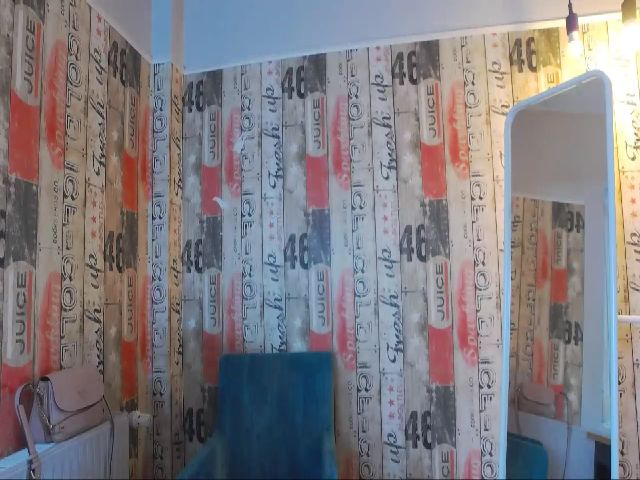 Live sex webcam photo for RubbyKalifha #268702799