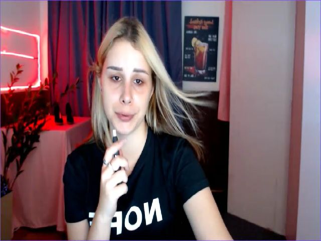 Live sex webcam photo for PolliMilk #268702380