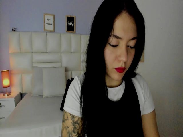 Live sex webcam photo for Rebeca__grey #268709825