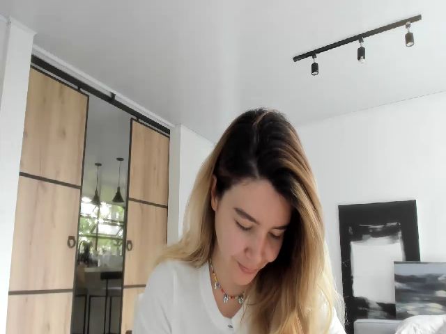 Live sex webcam photo for LauraVega #268710960