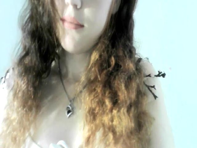 Live sex webcam photo for BehAaPpYYYY #268705230