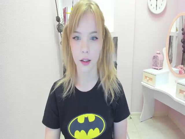 Live sex webcam photo for VeronicaRangy #268717931