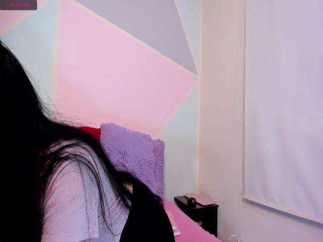 Live sex webcam photo for Violetatoo #268700121