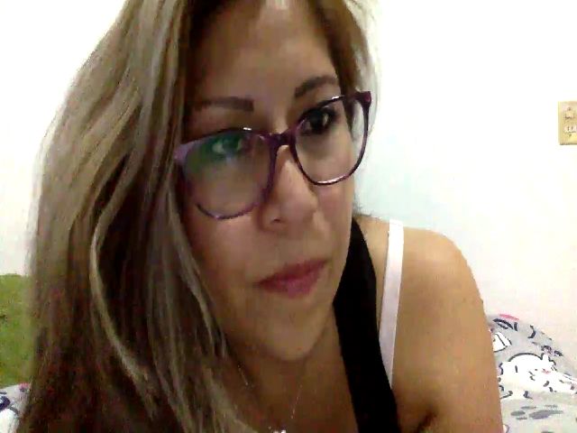 Live sex webcam photo for YourSwt4you #268703067