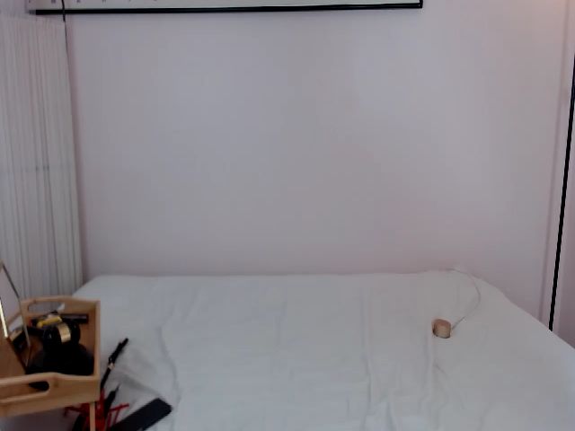 Live sex webcam photo for JudgeJudy89 #268702487