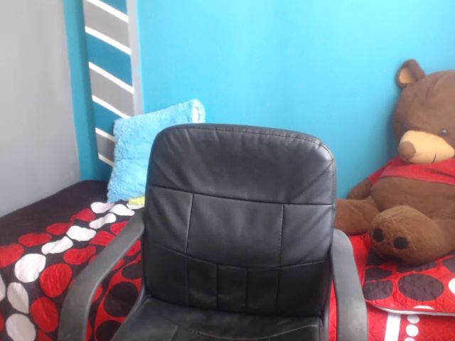 Live sex webcam photo for AntonelaConti #268710172