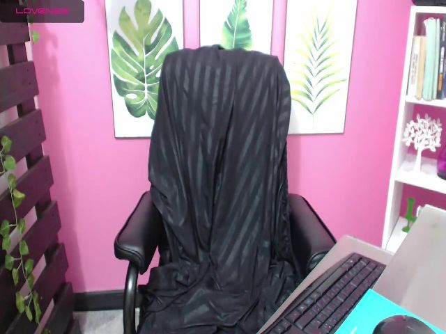 Live sex webcam photo for LucianaMontex #268715292