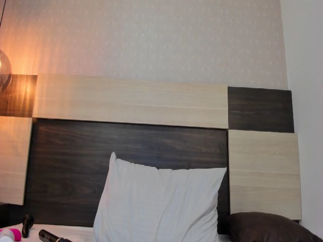 Live sex webcam photo for Kimberly69_ #268710029