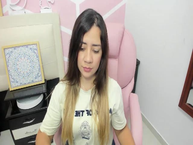 Live sex webcam photo for Magic_kendra #268717398