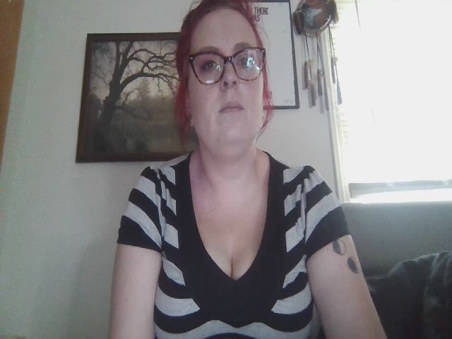 Live sex webcam photo for Weetziebabe #268709364