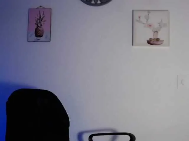 Live sex webcam photo for isabelosorio #268698193