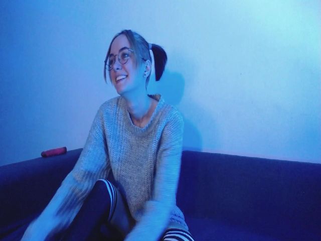 Live sex webcam photo for RubyLu_ #268716336