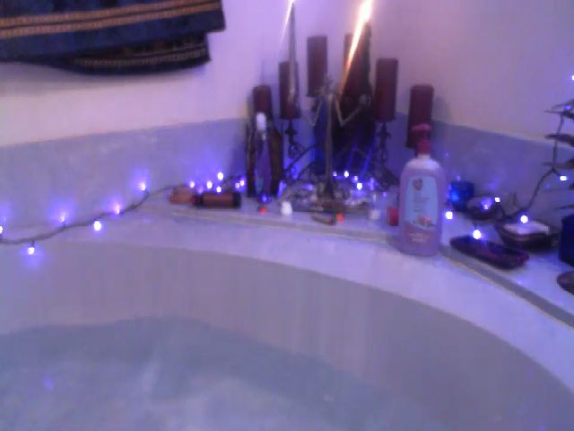 Live sex webcam photo for StarryGoddess #268702312