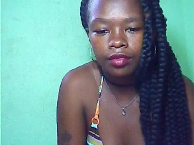 Live sex webcam photo for Errah #268708578