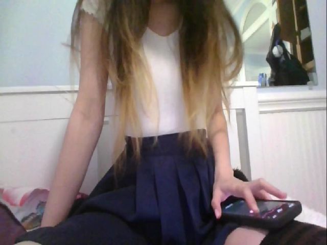 Live sex webcam photo for lewdgamermel #268702087