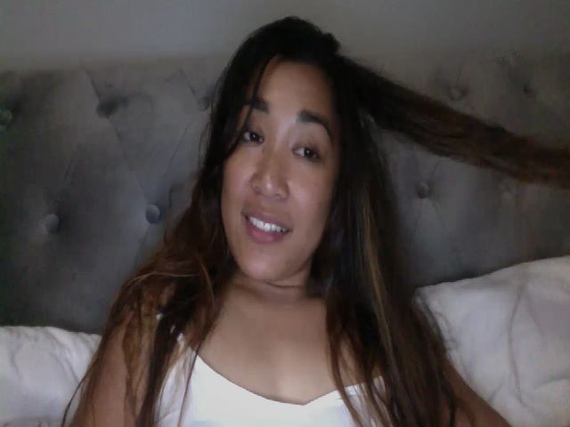 Live sex webcam photo for NewKristine23 #268699646