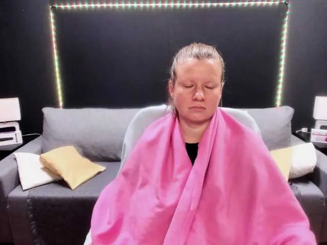 Live sex webcam photo for CoconutLegs #268732594