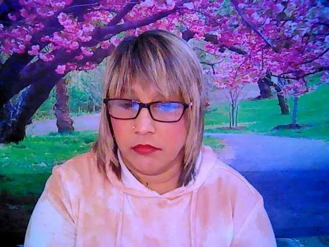 Live sex webcam photo for indianroxy #287933254