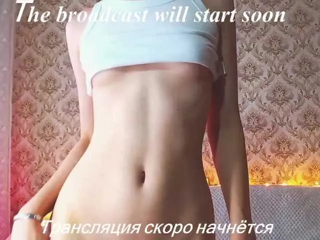 Live sex webcam photo for MuaMuaMary11 #268727862