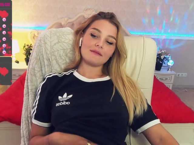 Live sex webcam photo for MillaDoll #268723759