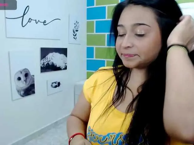 Live sex webcam photo for Secretalyson #268720189