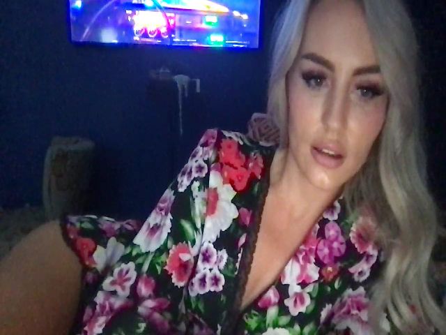 Live sex webcam photo for Officialelsa #268721819