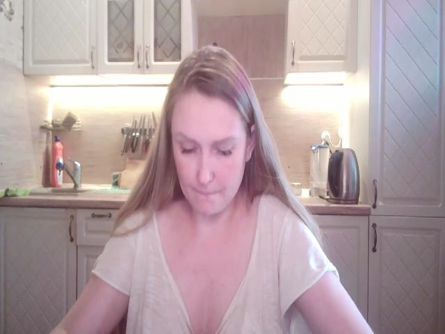 Live sex webcam photo for JaneGrey111 #268731169