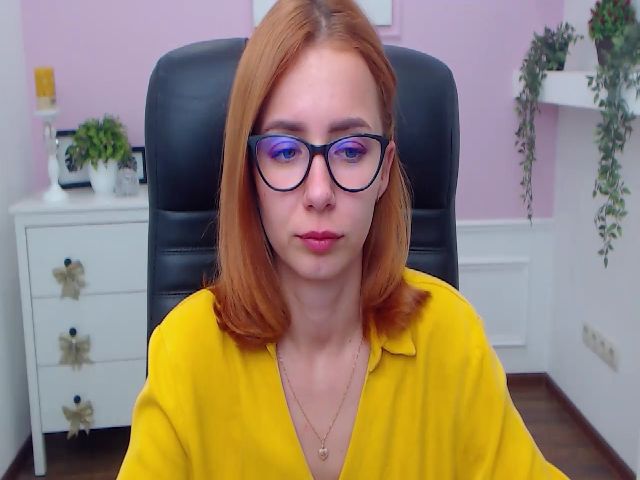 Live sex webcam photo for MircellaGrey #268735603